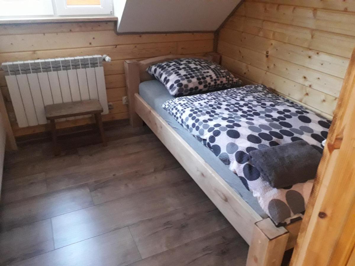 Jaskowa Chata Bieszczady Apartament Z Basenem Baligrod Bagian luar foto