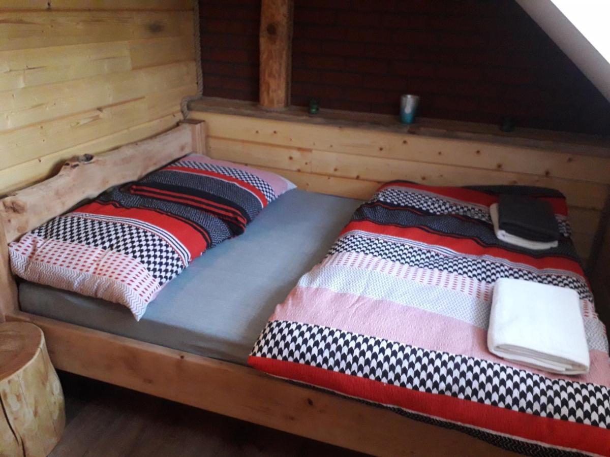 Jaskowa Chata Bieszczady Apartament Z Basenem Baligrod Bagian luar foto