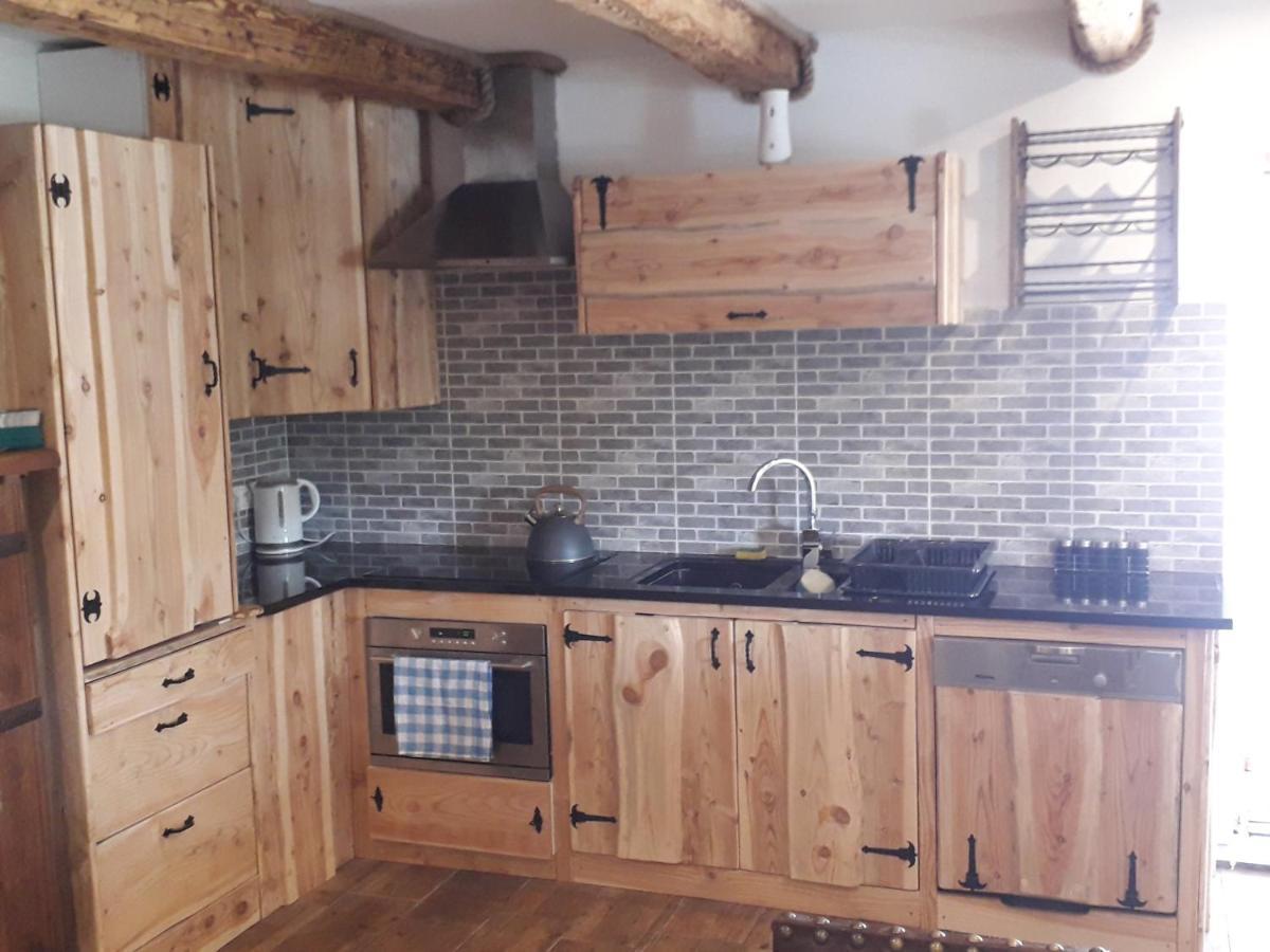 Jaskowa Chata Bieszczady Apartament Z Basenem Baligrod Bagian luar foto