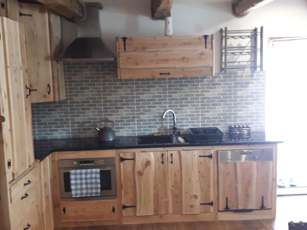 Jaskowa Chata Bieszczady Apartament Z Basenem Baligrod Bagian luar foto