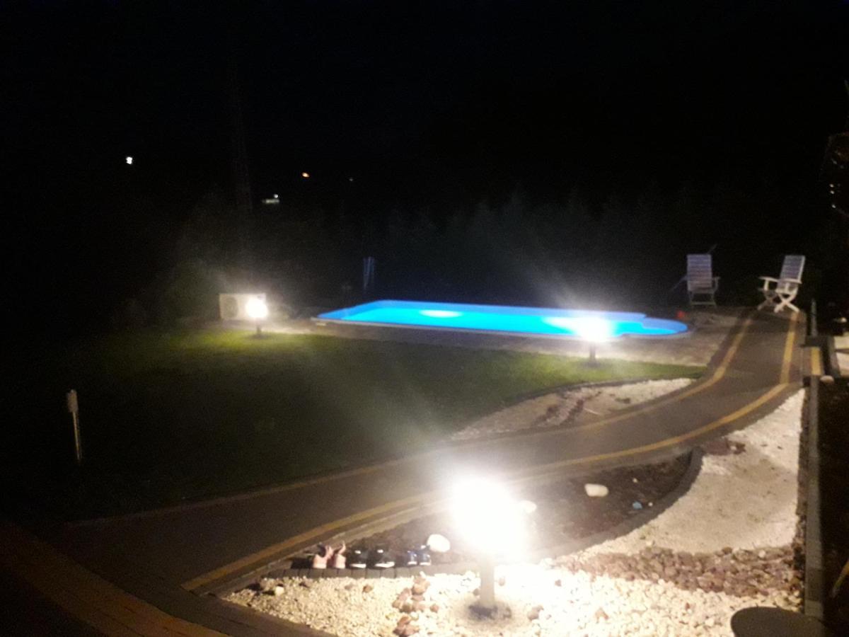 Jaskowa Chata Bieszczady Apartament Z Basenem Baligrod Bagian luar foto