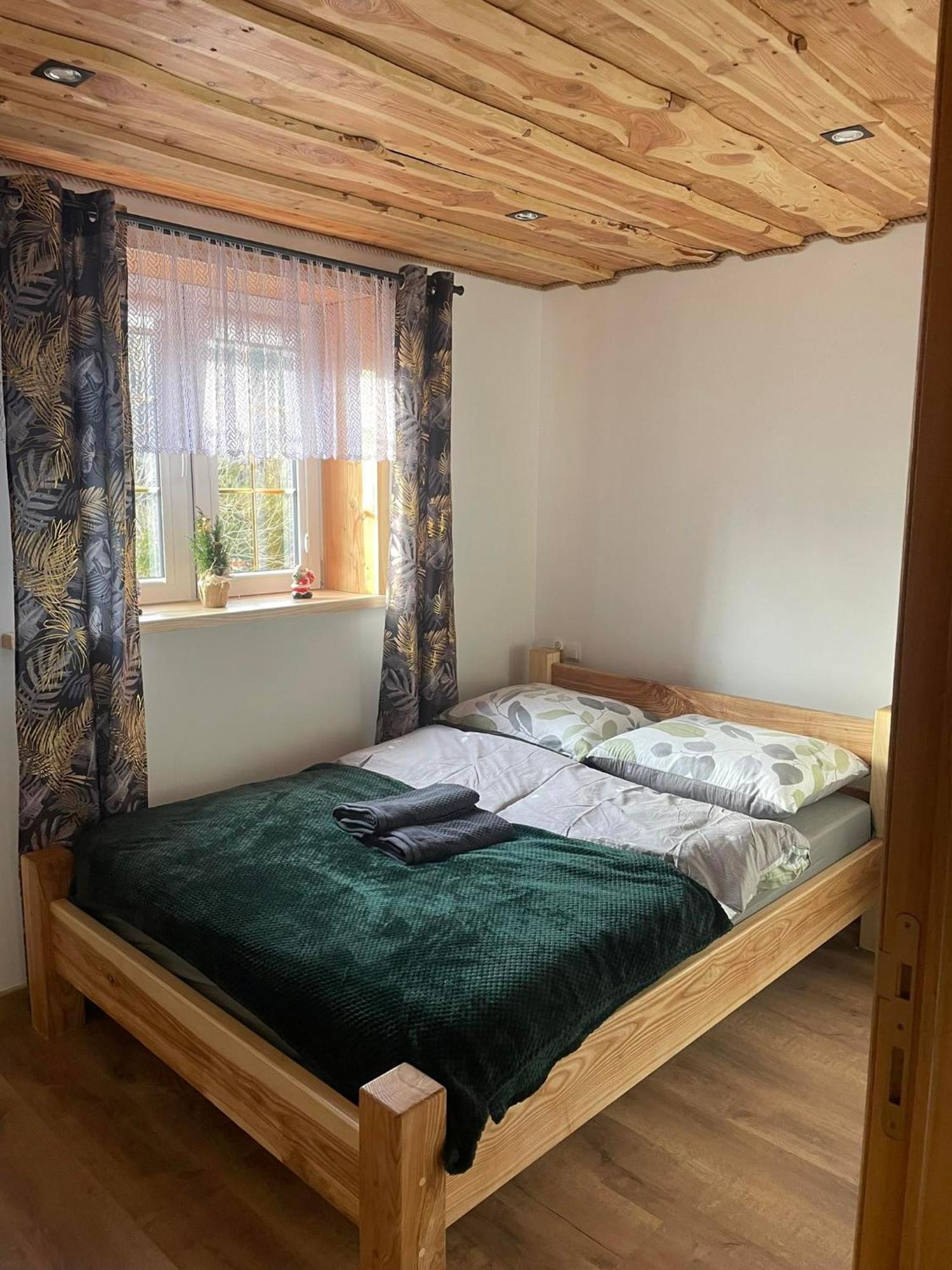 Jaskowa Chata Bieszczady Apartament Z Basenem Baligrod Bagian luar foto